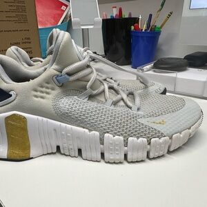 Women’s Nike Metcon workout shoes